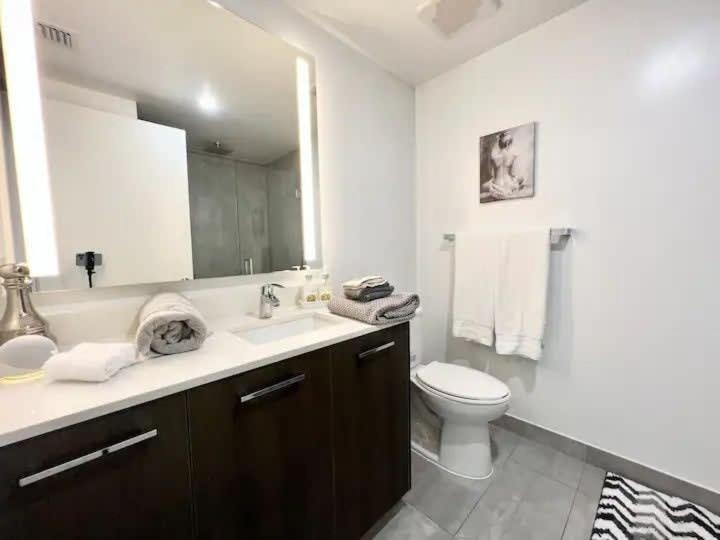2Br, 2 Baths Lux Downtown Apt Heart Of Austin With Amazing Views, Pool, & Gym 외부 사진
